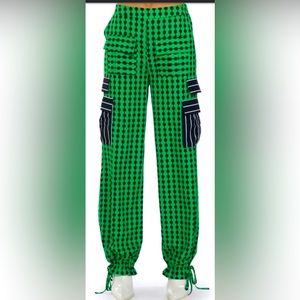 Black & green contrast pants